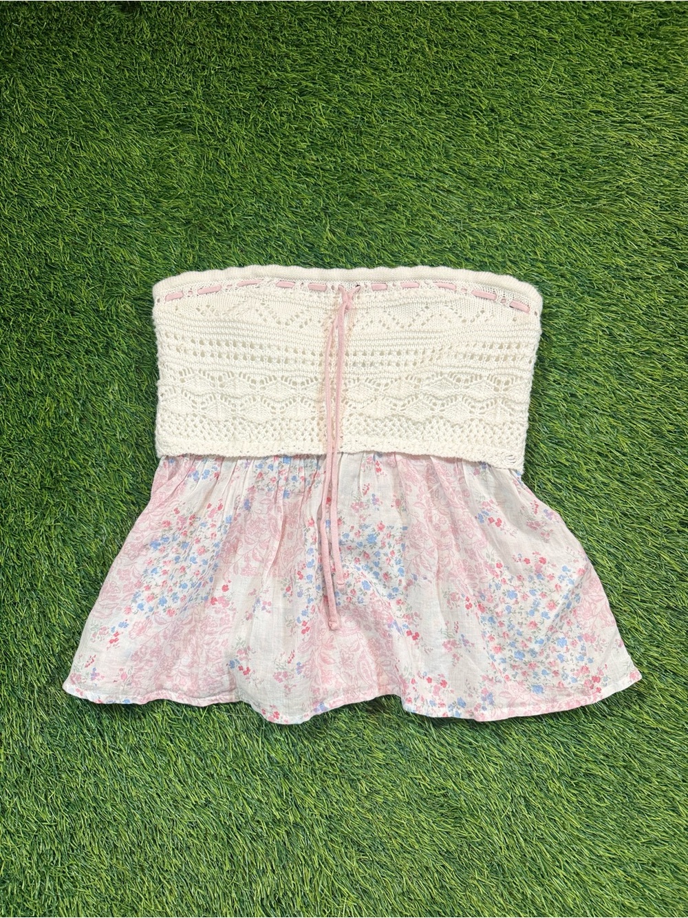 Hollister Women’s easy crochet style fabric mix strapless top pink size medium